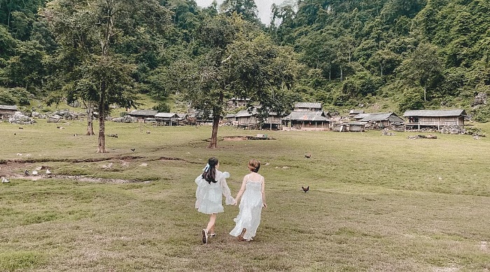 Trải nghiệm ở hang Táu Mộc Châu