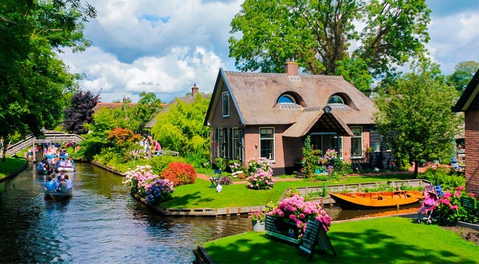 Làng cổ Giethoorn