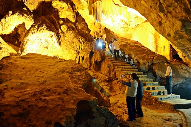 động Ngườm Ngao Cao Bằng