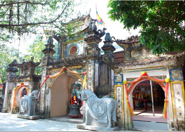 Tham quan đền Lảnh Giang - Ngôi đền thờ Tam vị danh thần đời Hùng Vương thứ 18