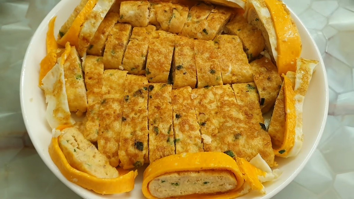 Cách làm món trứng cuộn tôm càng xanh