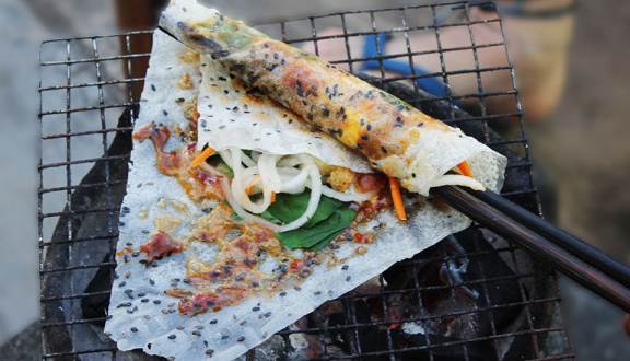 Bánh tráng nướng mắm ruốc