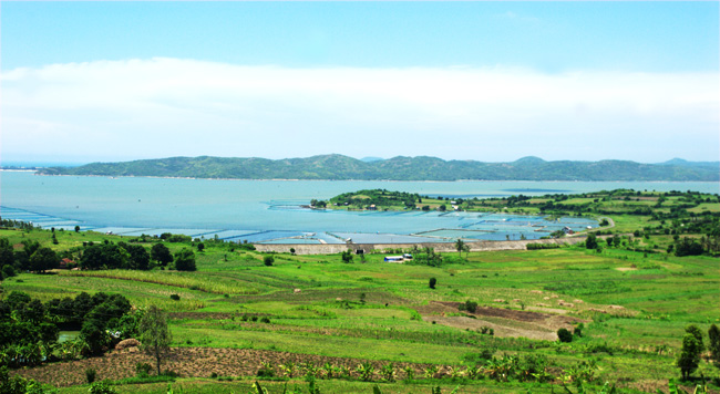 Khám phá vẻ đẹp của đầm Ô Loan