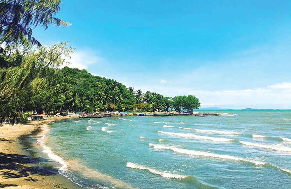 TẮM BIỂN MŨI NAI