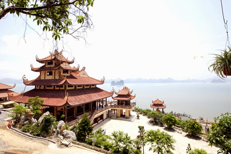 chùa long tiên hạ long