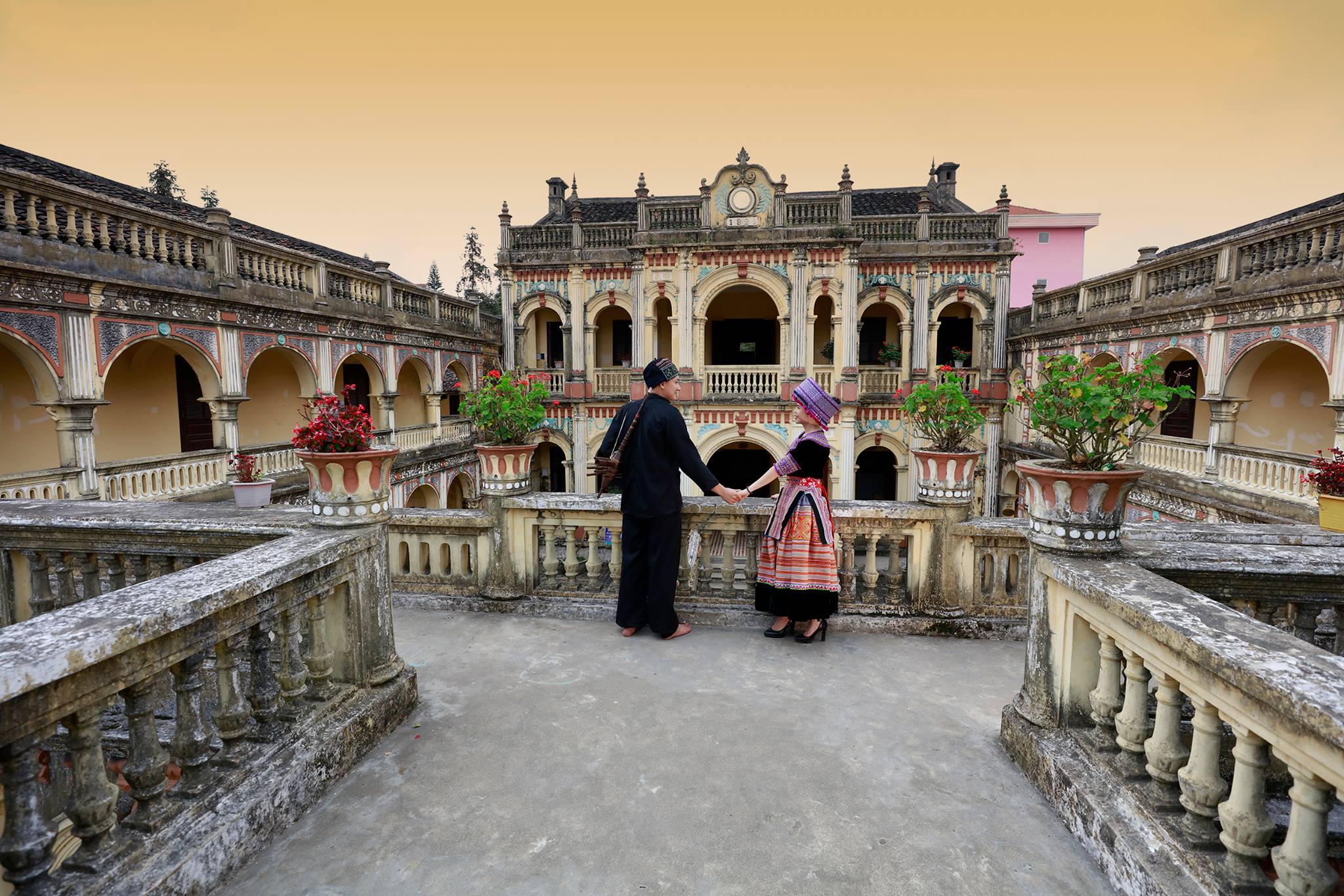 Trải qua hơn 100 năm vẫn giữ nguyên vẻ uy nghiêm